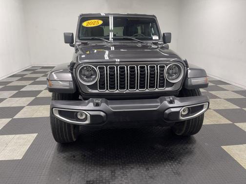 Granite Crystal Clearcoat Metallic 2025 Jeep Wrangler 4xe Sahara