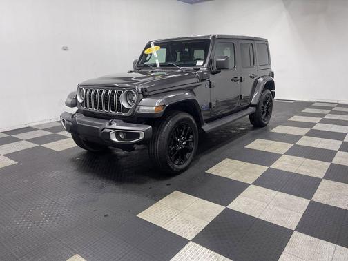 Granite Crystal Clearcoat Metallic 2025 Jeep Wrangler 4xe Sahara