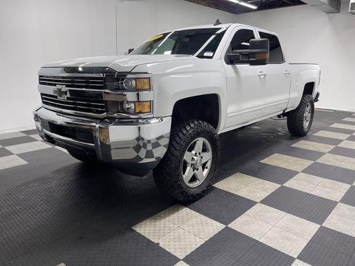 Summit White 2016 Chevrolet Silverado 2500 LT