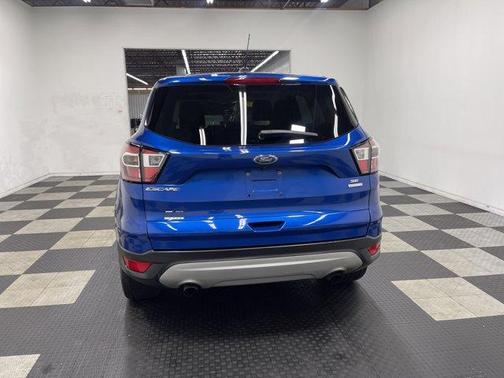 Lightning Blue Metallic 2017 Ford Escape SE