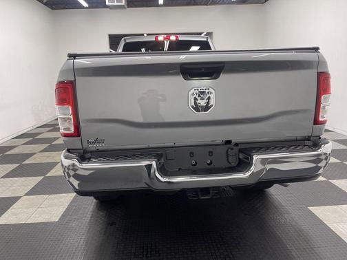Billet Silver Metallic Clearcoat 2024 RAM 2500 Tradesman