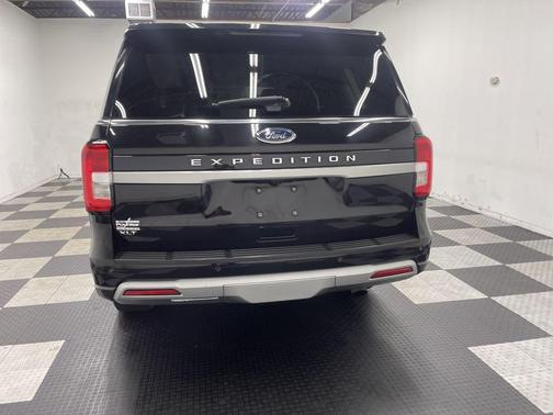 Agate Black Metallic 2024 Ford Expedition XLT