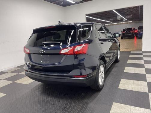 Midnight Blue Metallic 2021 Chevrolet Equinox LS