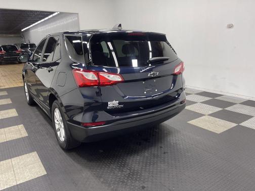 Midnight Blue Metallic 2021 Chevrolet Equinox LS