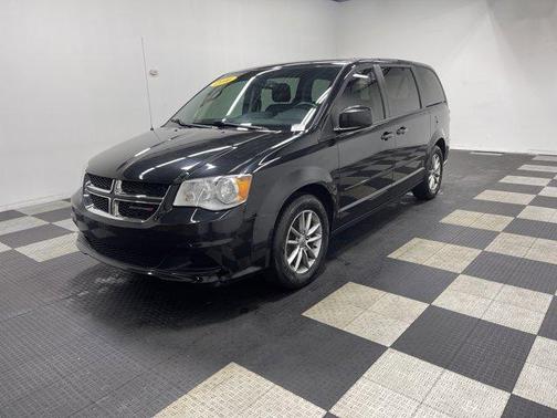 Brilliant Black Crystal Pearlcoat 2016 Dodge Grand Caravan AVP/SE