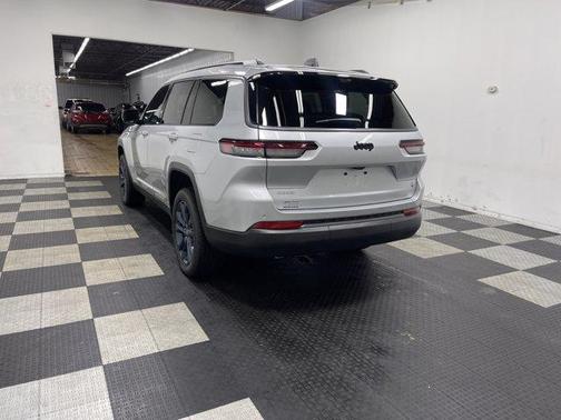 Silver 2026 Jeep Cherokee 85TH ANNIVERSARY EDITION