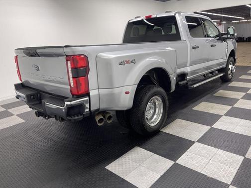 Iconic Silver Metallic 2024 Ford F-350 XLT