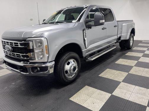 Iconic Silver Metallic 2024 Ford F-350 XLT