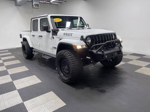 Bright White Clearcoat 2022 Jeep Gladiator Sport