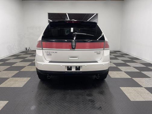 White 2009 Lincoln MKX
