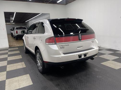 White 2009 Lincoln MKX