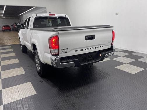 2017 Toyota Tacoma SR5