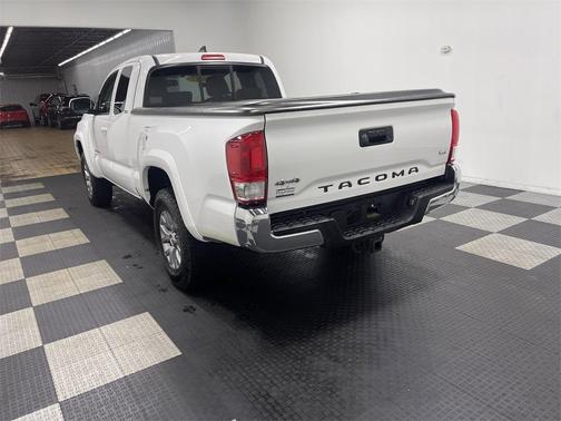 2017 Toyota Tacoma SR5