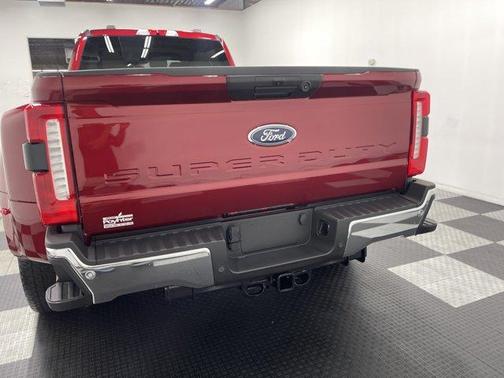 Ruby Red Metallic Tinted Clearcoat 2026 Ford F-350 XLT