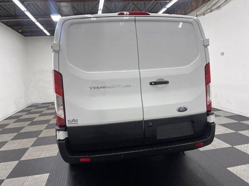 2025 Ford Transit-250 