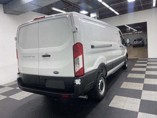 2025 Ford Transit-250 