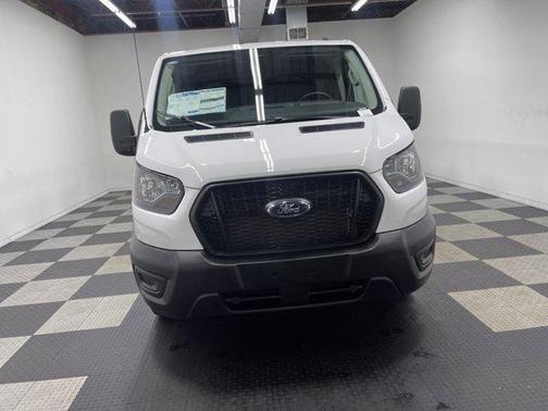 2025 Ford Transit-250 