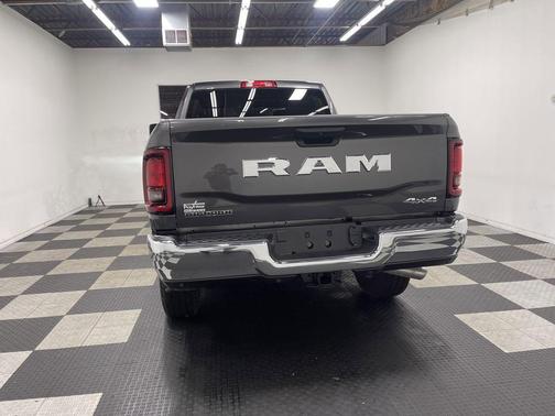 Granite Crystal Clearcoat Metallic 2026 RAM 2500 Big Horn