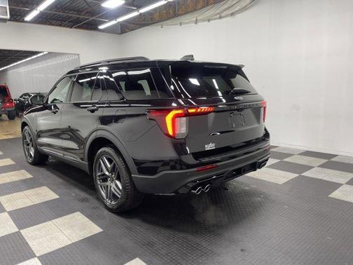Agate Black Metallic 2026 Ford Explorer ST