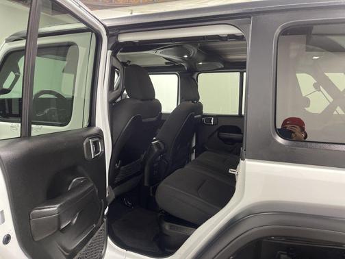 Bright White Clearcoat 2024 Jeep Wrangler 4xe Rubicon