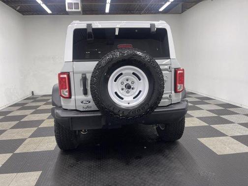 Avalanche Gray 2026 Ford Bronco Heritage Edition