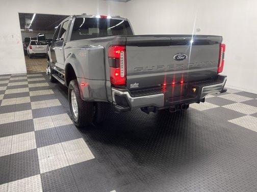 2025 Ford F-350 Lariat Super Duty