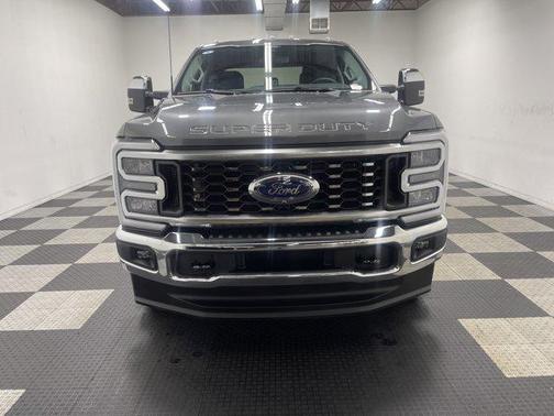 2025 Ford F-350 Lariat Super Duty