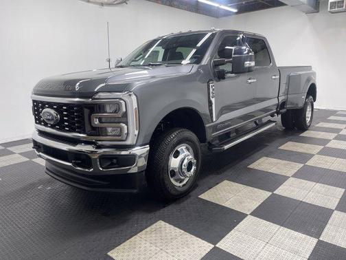 2025 Ford F-350 Lariat Super Duty