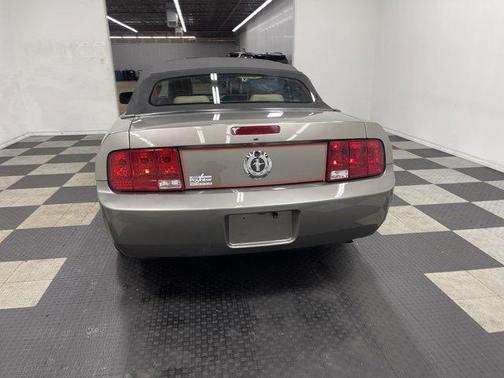 Gray 2005 Ford Mustang