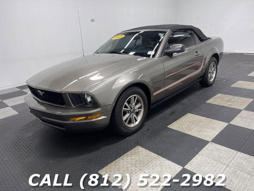 Gray 2005 Ford Mustang