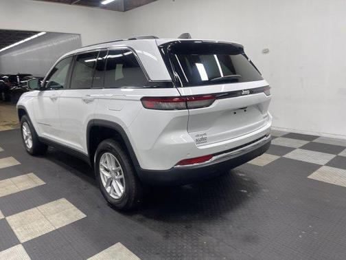 Bright White 2026 Jeep Grand Cherokee Laredo