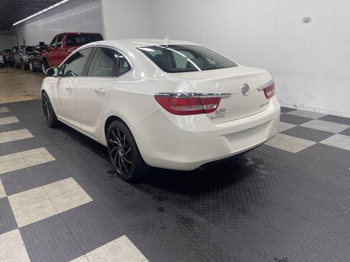 White Diamond Clearcoat 2014 Buick Verano Base