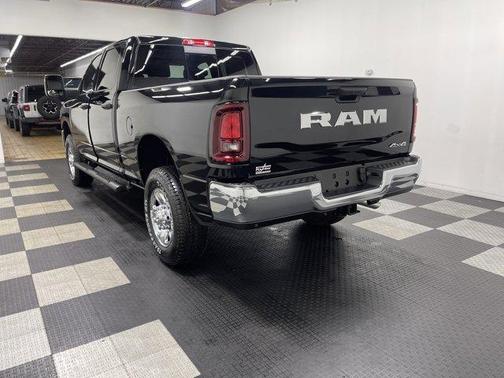 Diamond Black 2026 RAM 2500 Tradesman