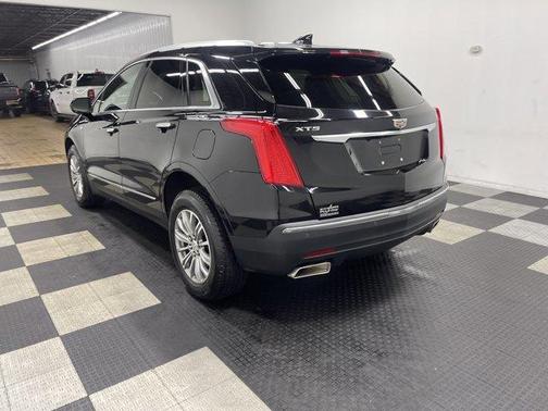 Stellar Black Metallic 2017 Cadillac XT5 Luxury