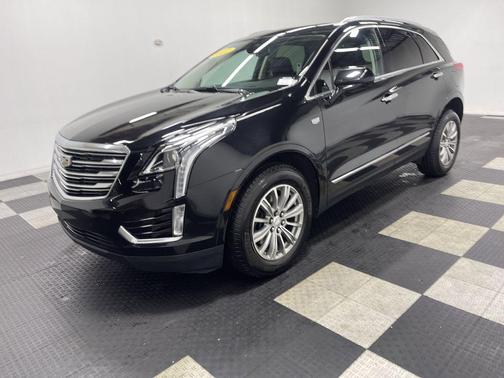 Stellar Black Metallic 2017 Cadillac XT5 Luxury