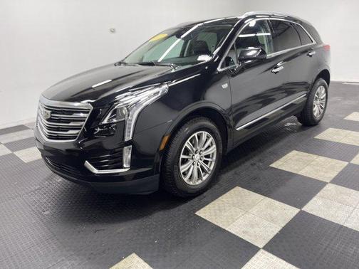 Stellar Black Metallic 2017 Cadillac XT5 Luxury