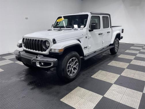 2024 Jeep Gladiator Sport