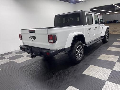 2024 Jeep Gladiator Sport