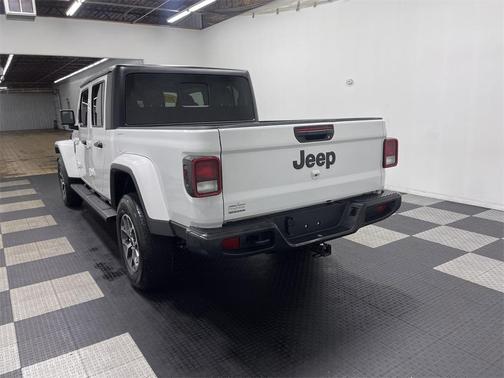 2024 Jeep Gladiator Sport