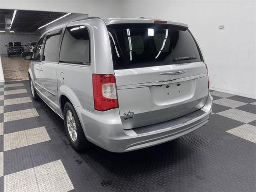 2011 Chrysler Town & Country Touring