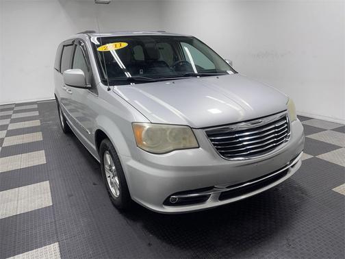 2011 Chrysler Town & Country Touring