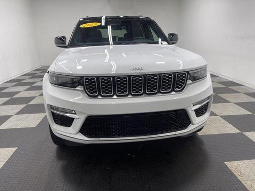 2025 Jeep Grand Cherokee Summit