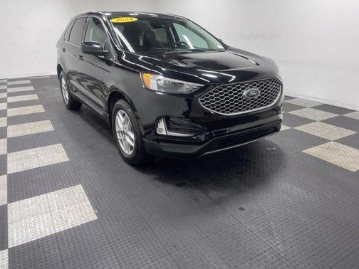 Black Metallic 2024 Ford Edge SEL