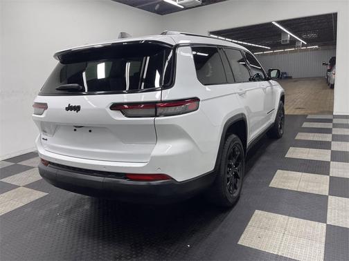 2024 Jeep Grand Cherokee L Laredo
