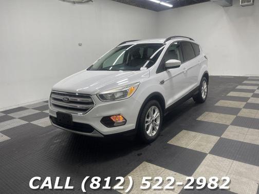 Oxford White 2018 Ford Escape SE