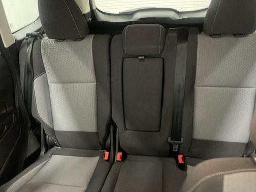 Oxford White 2018 Ford Escape SE