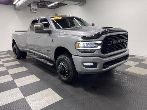 Billet Silver Metallic Clearcoat 2024 RAM 3500 Laramie