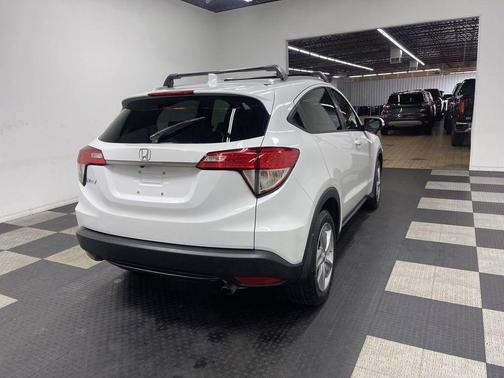 Platinum White Pearl 2019 Honda HR-V EX-L