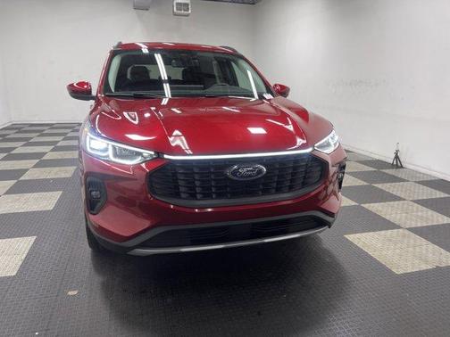 2026 Ford Escape Platinum