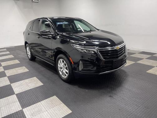 Mosaic Black Metallic 2024 Chevrolet Equinox LT